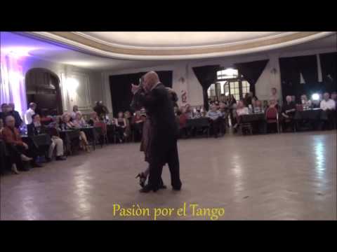 BEBA PUGLIESE y JORGE FIRPO Bailando el Tango LA RAYUELA en LA MILONGUITA