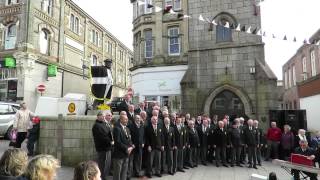preview picture of video 'Four Lanes Male Choir: Trelawny Redruth PiranFest 2015'