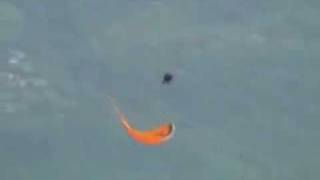 Die besten 100 Videos Insane paragliding trick