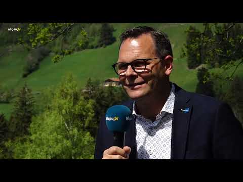 Am Fuße des Wächters - Land und Leute aus Burgberg