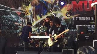 Download lagu Dewa19 - perempuan paling cantik di negriku indonesia , live cover lima siola band (Allface majene) mp3 Download lagu Dewa19 - perempuan paling cantik di negriku indonesia , live cover lima siola band (Allface majene) mp3