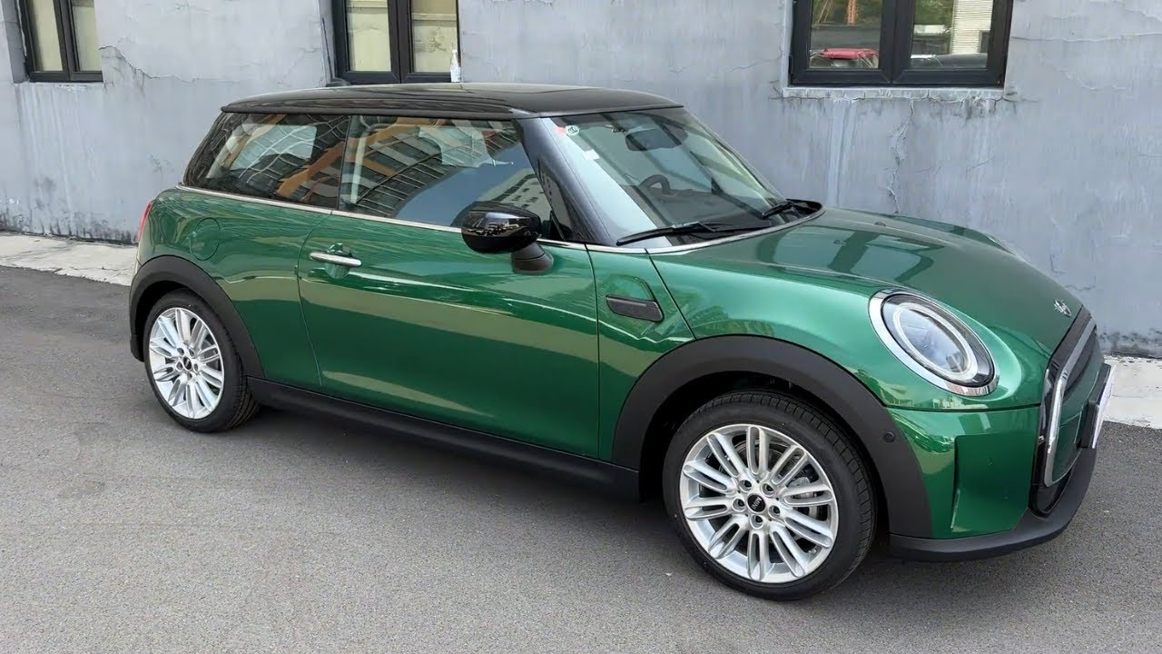 2022 Mini Cooper 3-Door in-depth Walkaround