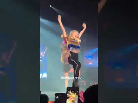 190120 LISA SWALLA SOLO DANCE STAGE - BLACKPINK ( 블랙핑크 ) IN YOUR AREA JAKARTA FANCAM