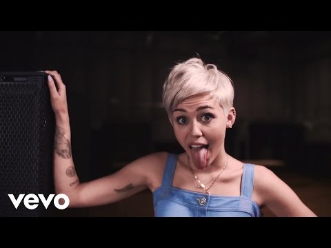 Miley Cyrus - Bangerz (VEVO Tour Exposed)