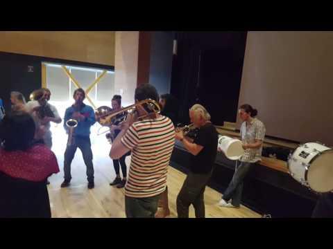 La Fanfare Invisible- 14:43 - MS839