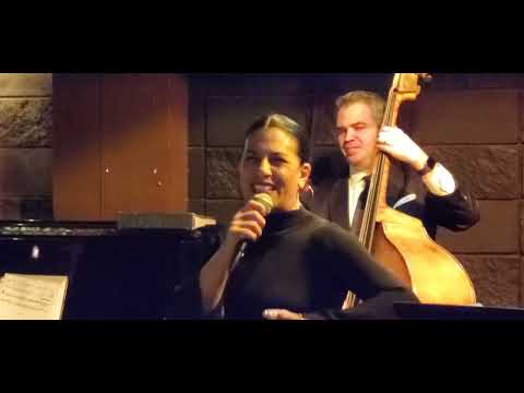 Maria de la Vega & Wayward Five 'Besame Mucho' at The Barkley Pasadena - 2-03-23 jazz blues swing