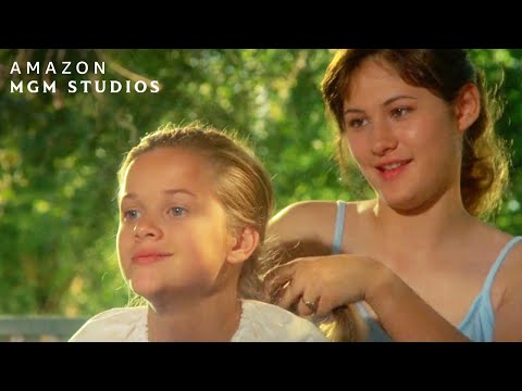 Thumbnail of the video: Dani Asks for Boy Advice