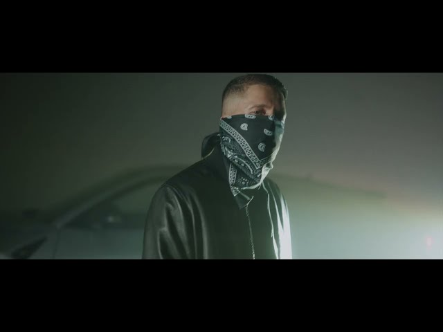 Soldat von Ak Ausserkontrolle ((jetzt ansehen))