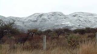 preview picture of video 'nieve en Aguascalientes, carretera a Calvillo, Milpillas de Arriba.'
