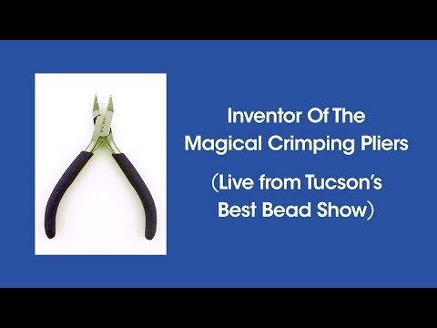 Inventor do alicate de crimpagem mágico na melhor feira de miçangas em Tucson, AZ