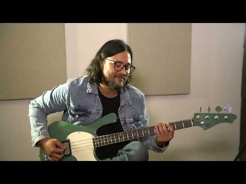 FAD Guitars - Playing around musically 🎧 - Rishanda Singgih