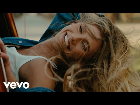 Bellah Mae - Fast Lane (Official Music Video)