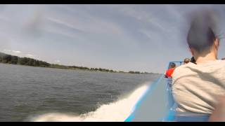 preview picture of video 'Willamette Jetboats, video 2, part 1, 4k'