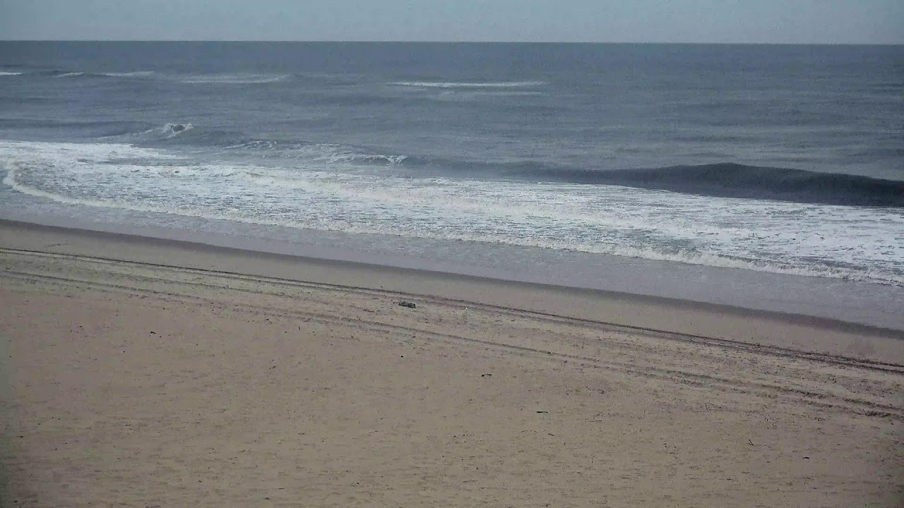 EEOR - East Hampton, NY Main Beach Surf and Weather Webcam