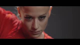 Video zu 'Echo' ansehen