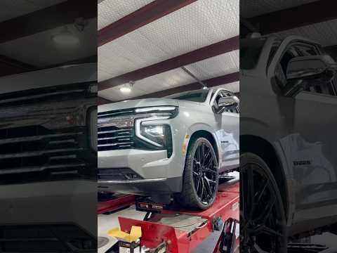 2025 Tahoe lowered 2/3 on a maxtrac kit and 26in Vossens