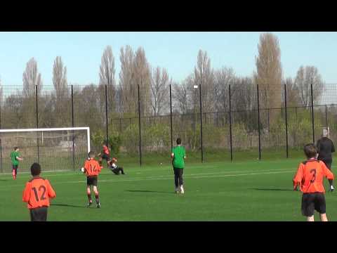 18 april 2015 VV De Meern D3 - DSO Ultrajectum D1 com 0-1 Goede redding keeper DSO