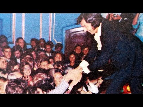 Karel Gott live 1973 - Song Sung Blue / Zvon Snů [Remastered]
