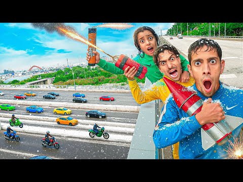 The last one to light their firecracker wins €2000 😱