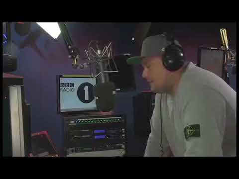 SKIBBY SKIT SKIT POP POP (mans not hot) funny music video (ORIGINAL VIDEO)