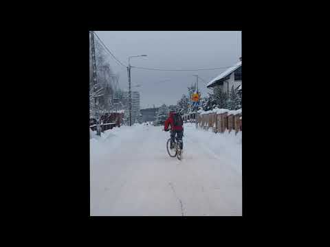 Rowerem przez zaśnieżony Białystok