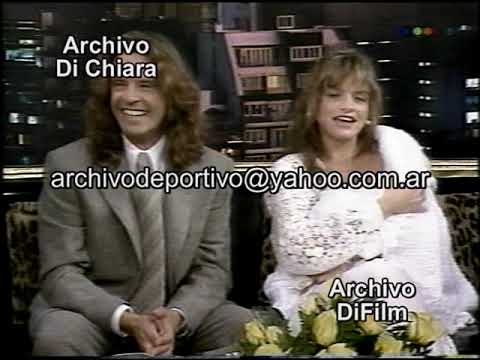 Susana Gimenez with Osvaldo Laport and his wife present their daughter Jazmin 1995 DiFilm