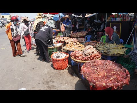 Morning Daily LifeStyle of Vendors @Phsa Kilometers 9 - Fish & Dry Fish Selling in Fish Market