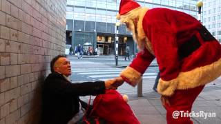 Magician dresses up as Santa to Surprise the Homeless This Christmas.