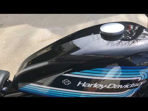 Vance & Hines Twin Slash 3\" Slip-On 2019 Iron 1200