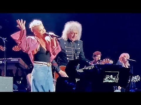 PiNK & Brian May - Somebody To Love - LIVE Tribute Concert w/ Foo Fighters