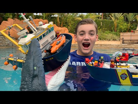 Larry Life Titanic Mosasaurus Attacks LEGO Ships!
