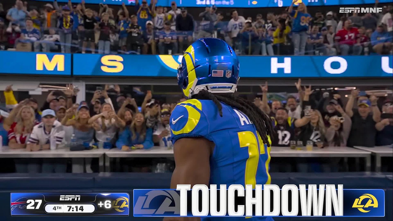 ALLEN CONNECTS TO ADAMS RIGHT DOWN THE MIDDLE