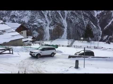 #Fiat  #Rover Fiat Panda vs Range Rover