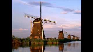 The Windmills of Your Mind - Maureen McGovern