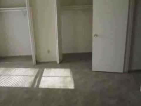 KC182 - South Kansas City Townhome For Rent - 3 Bedrooms + 3 Bathrooms!