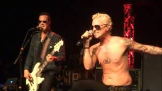 Stone Temple Pilots - Roll Me Under - Live at The Rose in Pasadena, CA on 3/8/18