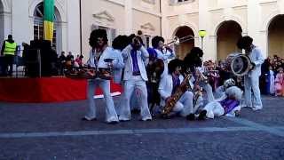 preview picture of video 'THE TAMARROS - Carnevale di Brembate Sopra 2014'