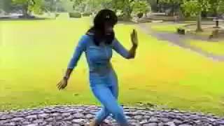 Download lagu Inul Daratista   Bali Tersenyum OM AVITA mp3