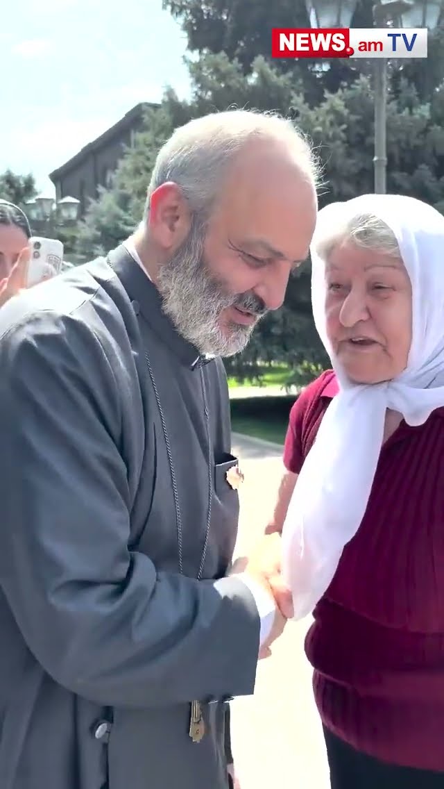 Պինդ պահեք մեր եկեղեցին, Նիկոլը չմտնի մեջը. տարեց կինը՝ Բագրատ սրբազանին