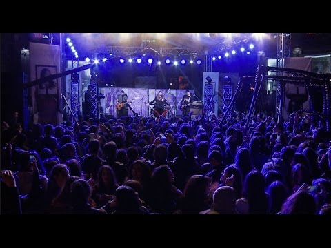 Garik & Sona - draxti alvan tsaghik  (live at Aznavour square) HD