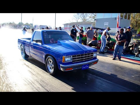 NITROUS IS HITTING HARD ON THIS LITTLE S10!!