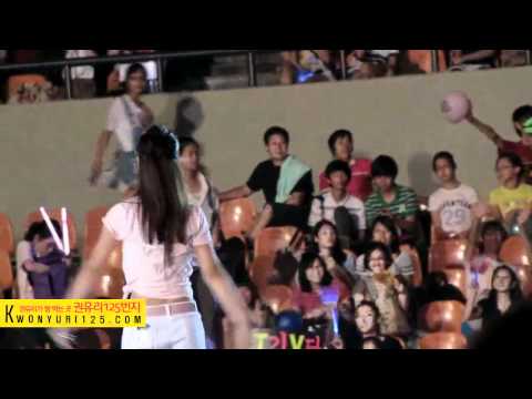 [Fancam] 100821 Yuri SNSD@SM TOWN 2010 Seoul [2]