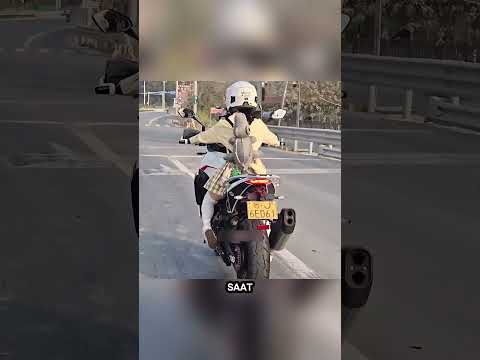 Küçük Kız Motosikletine 2 Tekerlek Ekleyince Şok Sonuç Oldu! 😱 #shorts