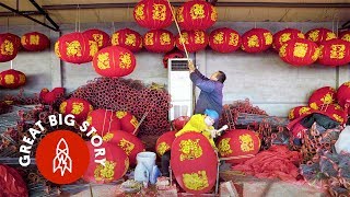 Handcrafting Giant Lanterns in China