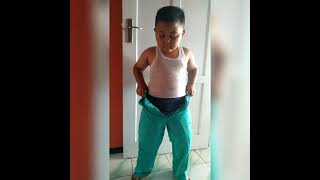 Download lagu Tugas sekolah memakai seragam sendiri mp3