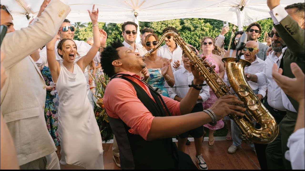 Promotional video thumbnail 1 for Jason Gay Saxophonist