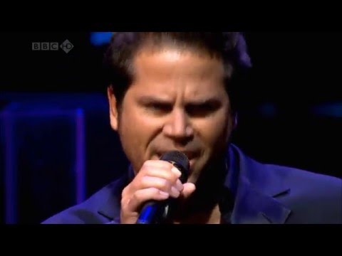 Burt Bacharach - This Guy's In Love With You (Electric.Proms 2008)