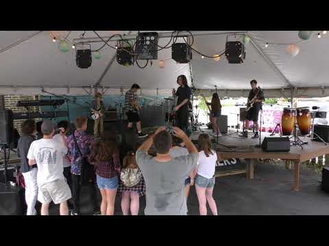 Pearl Jam Ten 1 of 3   Intro thru Jeremy   Saturday 8 18 18