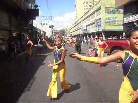♫♪ Desfile de la Candelaria Turmero 2014 - Banda Show La Curia ♪♫