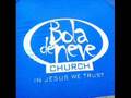 Bola De Neve Church Andando Na Água